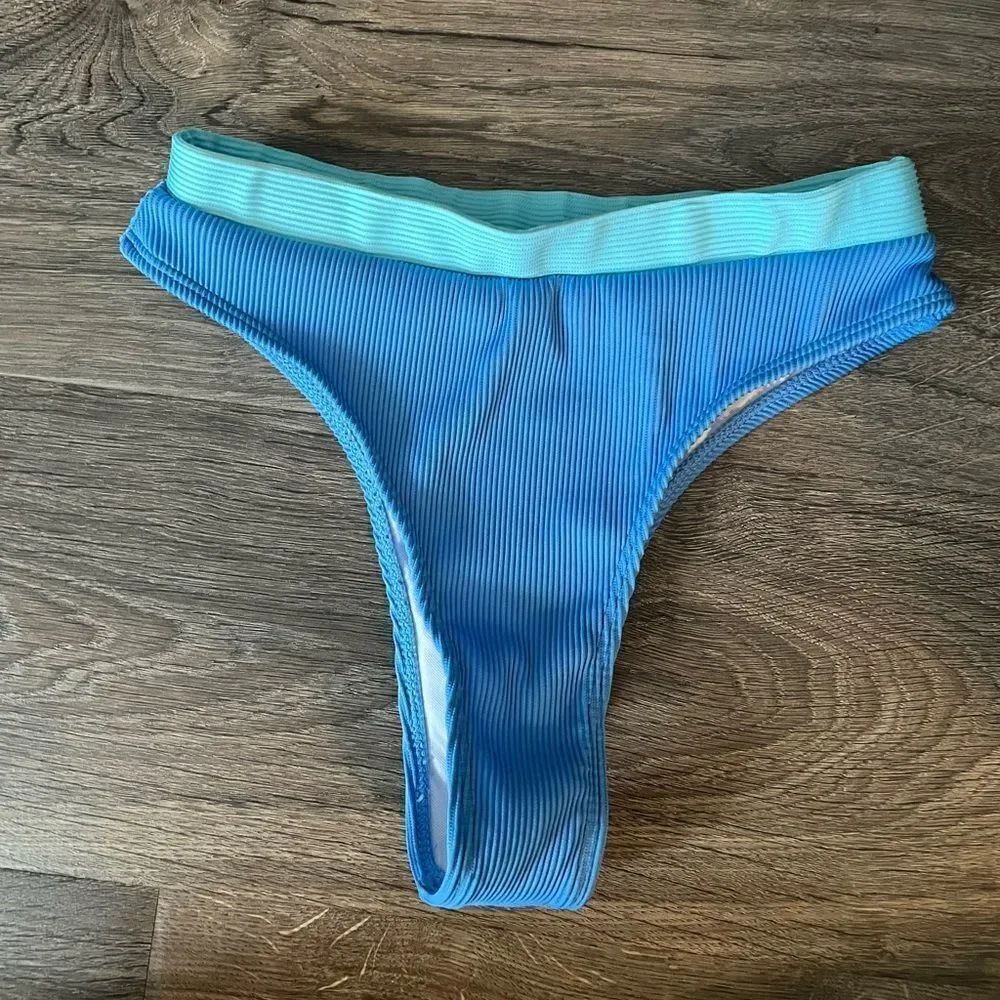 HIGH WAIST Triangle swimming bottom sz S
